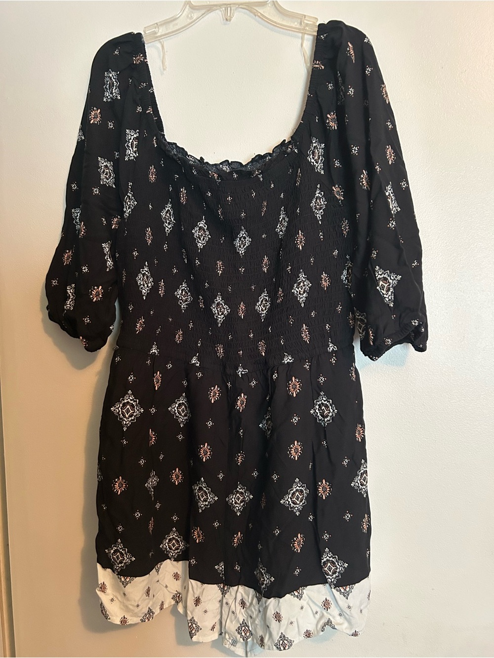 Women’s SO romper NWT’s Large